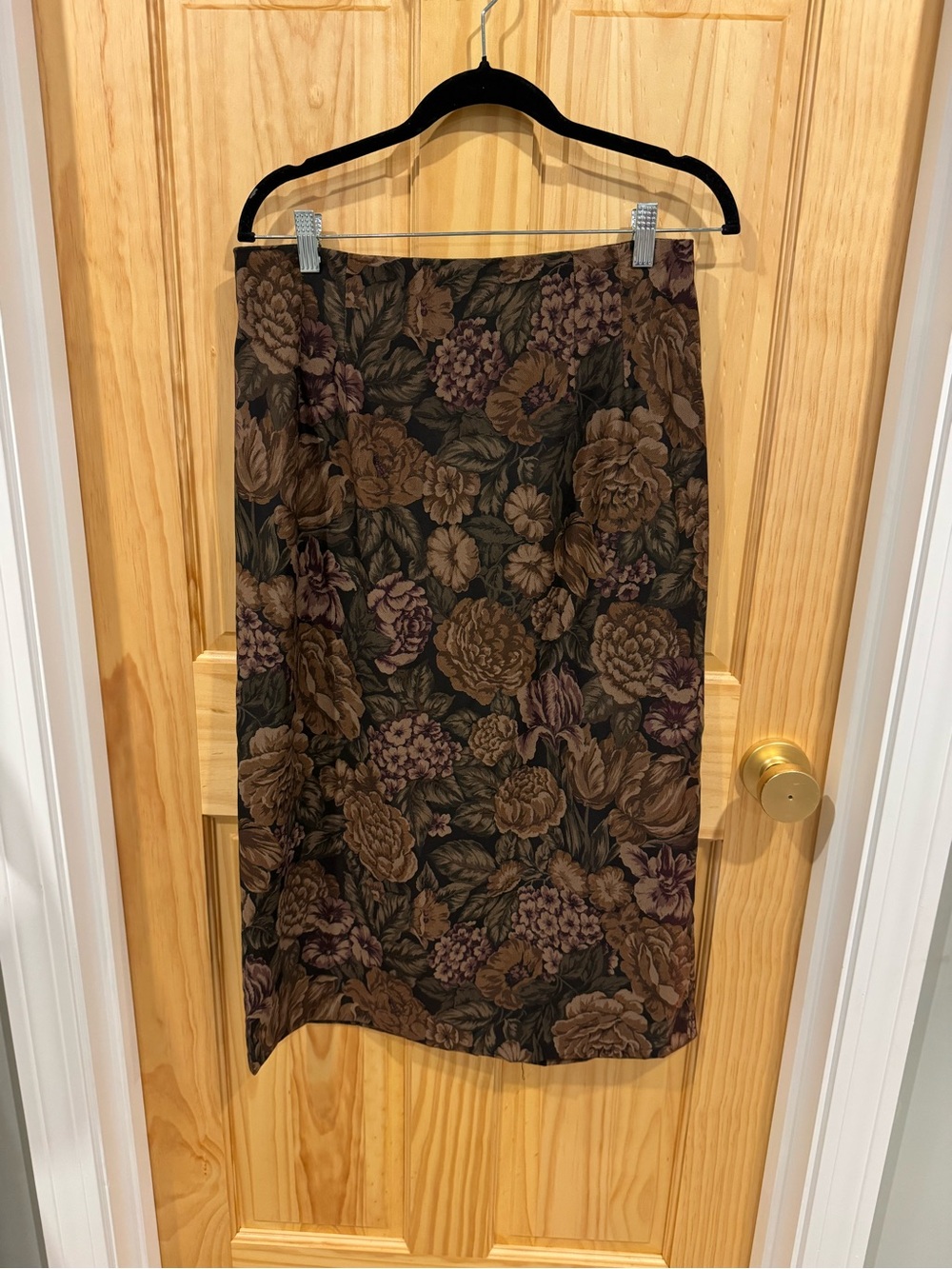 Vintage Briggs New York Brown and Black Floral Pencil Skirt
